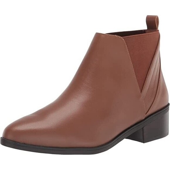 Bella Vita Women Brown Leather Raddix Ankle Bootie 7 WW - Picture 1 of 9